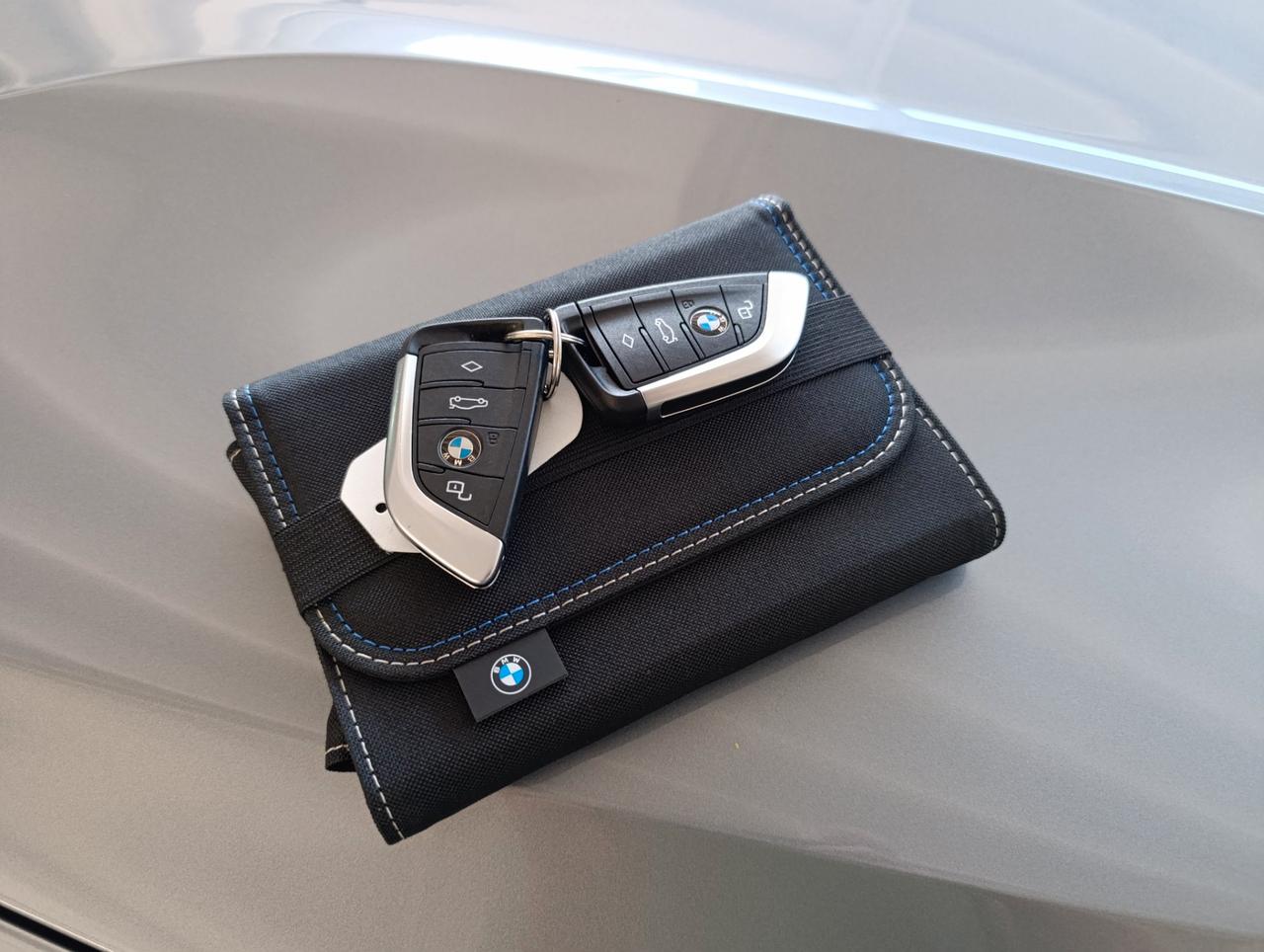 BMW 320 d Touring mhev 48V xdrive auto