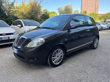 Lancia Ypsilon 1.2 Argento ok Neopatentati