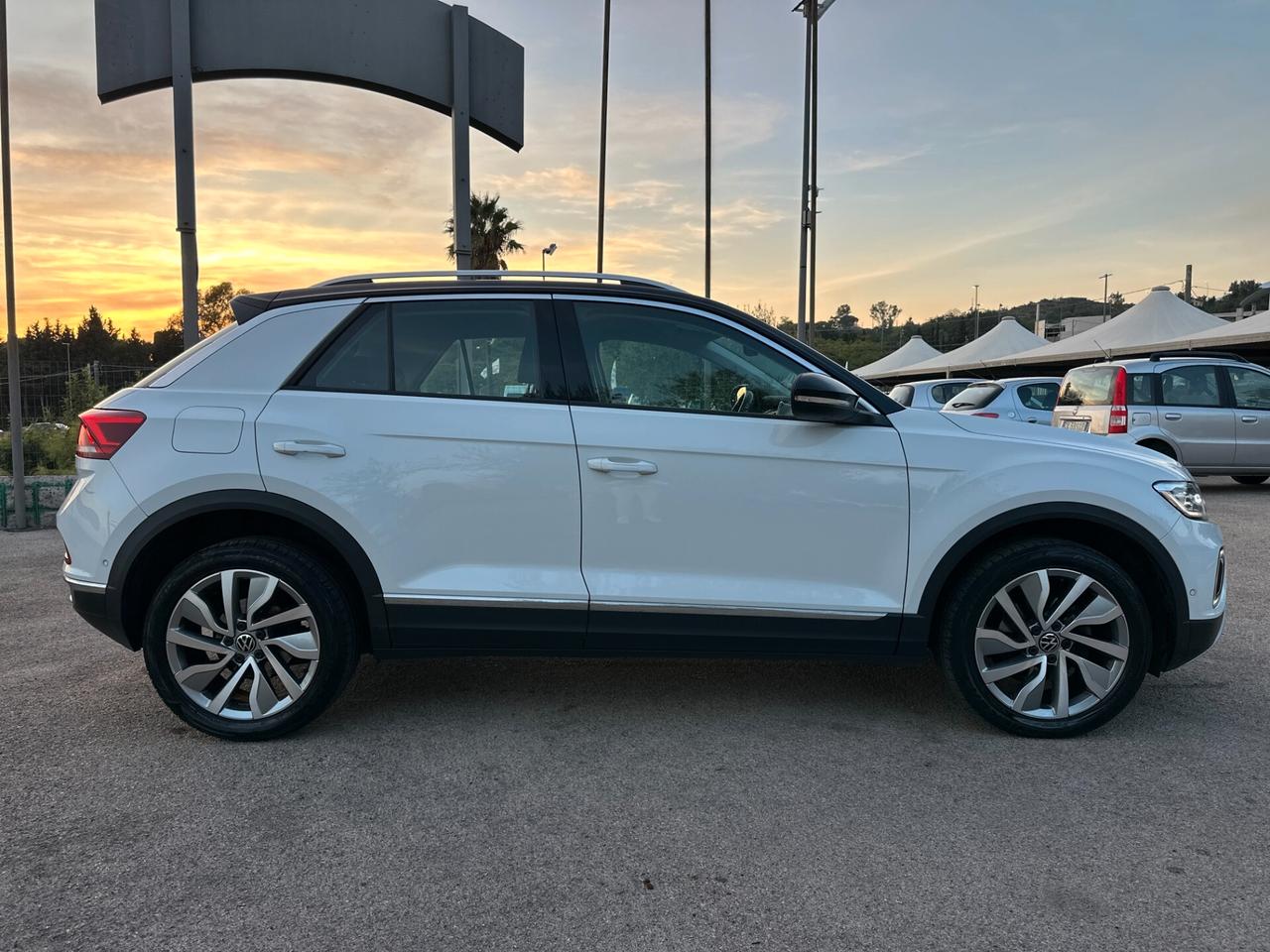 Volkswagen T-Roc 1.0 TSI R-Line PARI AL NUOVO