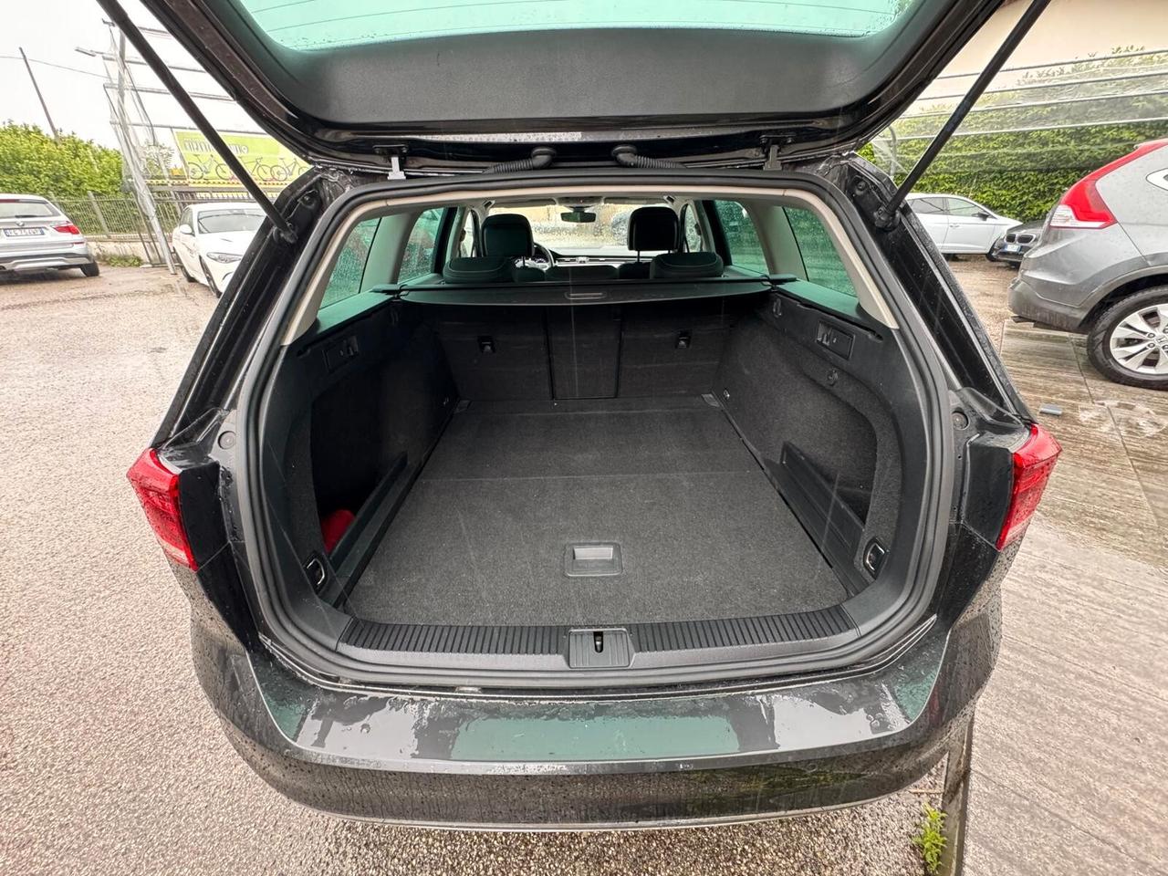 Volkswagen Passat Variant 2.0 TDI SCR 190 CV 4MOTION DSG Executive BMT