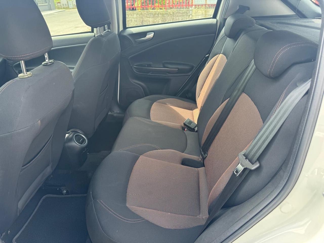 Alfa Romeo Giulietta Distinctive 1.6 jtdm 105cv