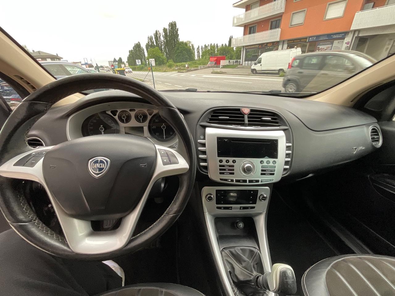 Lancia Delta 1.6 MJT DPF Platino