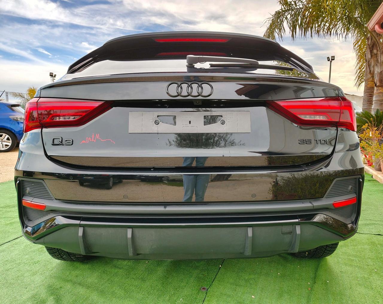 Audi Q3 SPB 35 TDI S tronic line edition - 2024