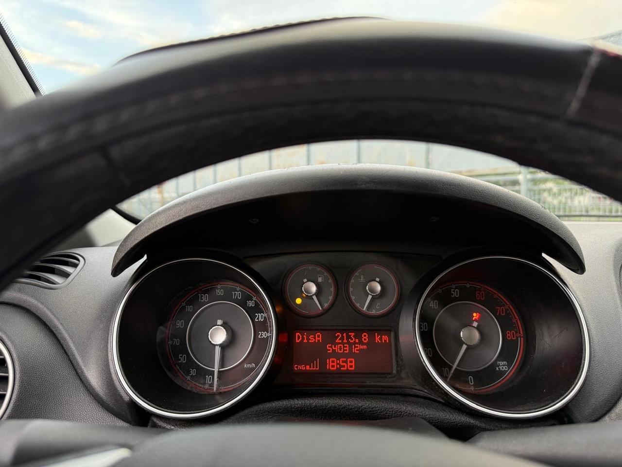 Fiat Punto 1.4 8V 5 porte Natural Power Lounge 2015