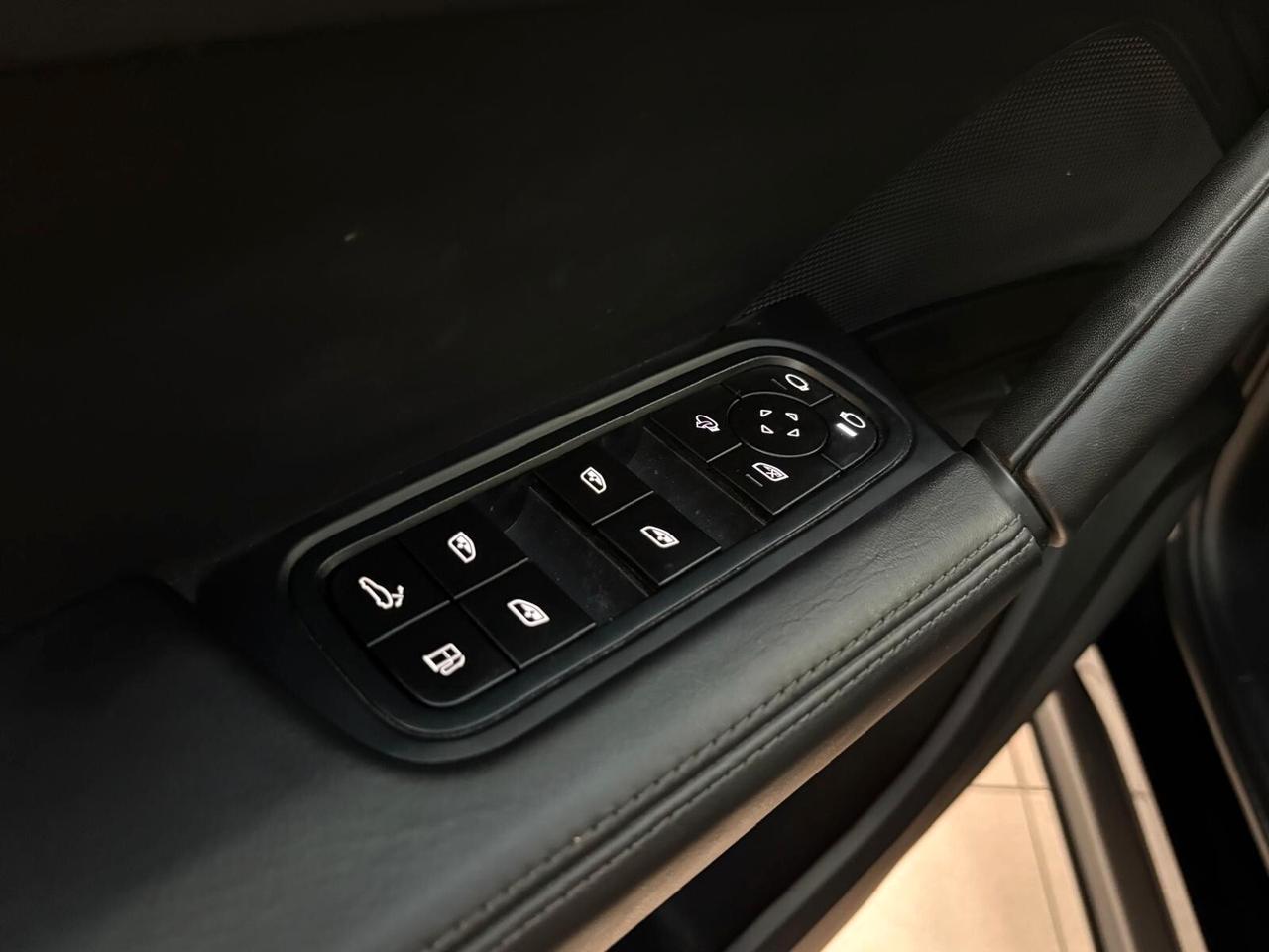 Porsche Cayenne Coupé 3.0 V6 E-Hybrid