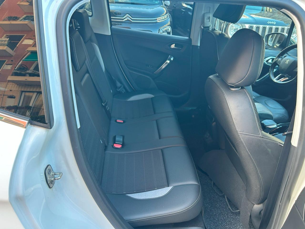 Peugeot 2008 BlueHDi 100 Allure EURO 6