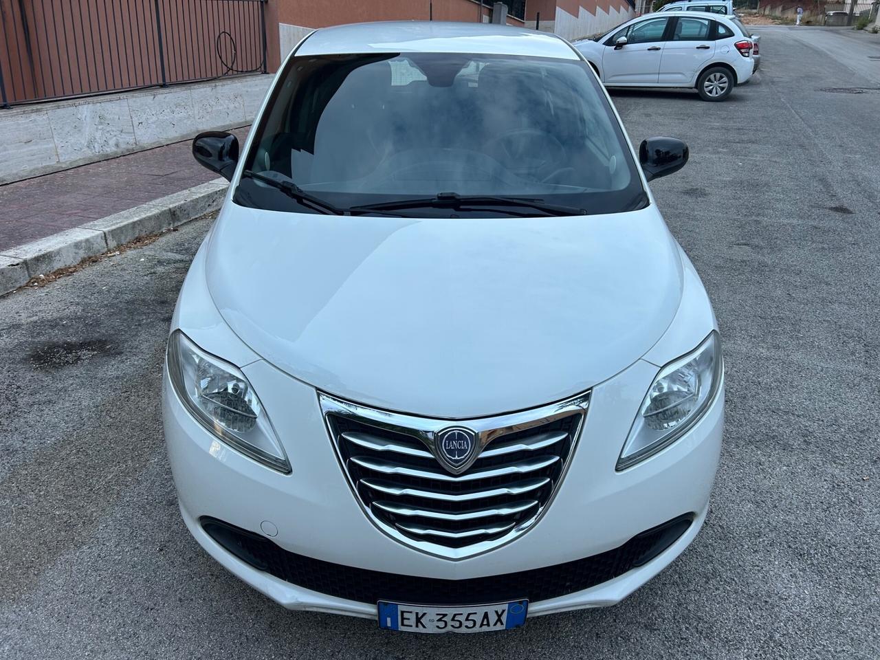 Lancia Ypsilon 1.2 benz ideale per neo patentati