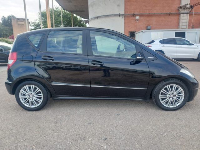 MERCEDES-BENZ A 180 CDI