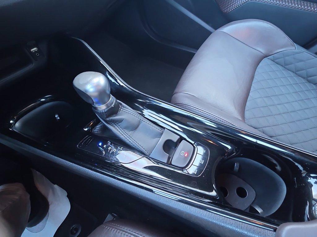 TOYOTA C-hr 1.8h lounge 2wd e-cvt del 2017