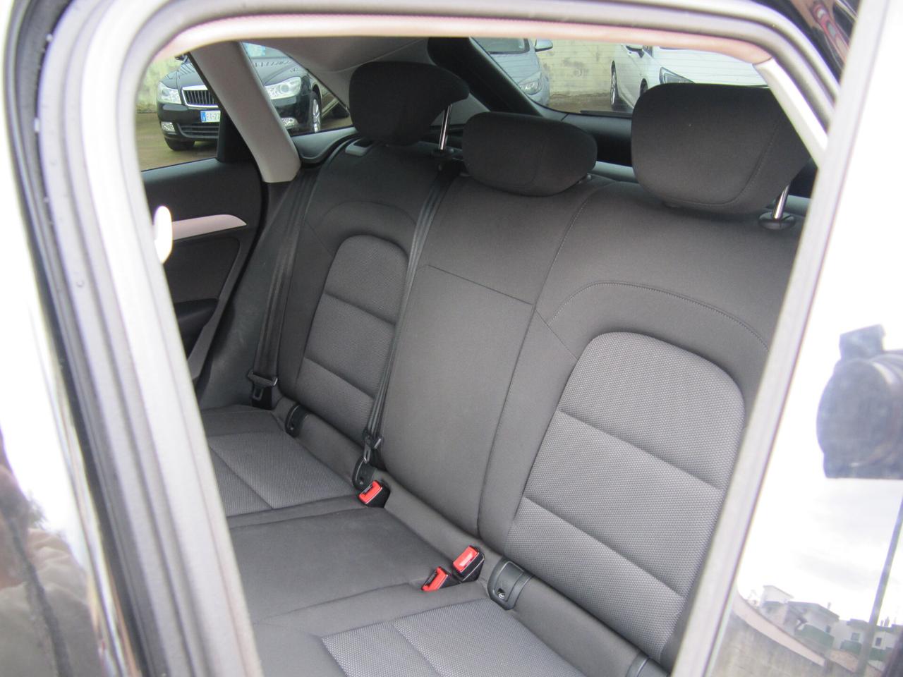 Audi Q3 2.0 TDI 120 CV S tronic Sport - AUTOMATICA