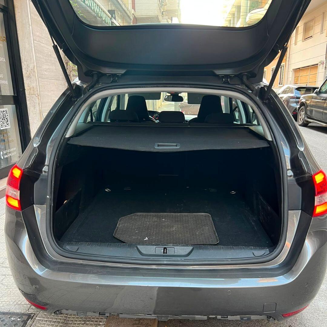 Peugeot 308 BlueHDi - 131CV