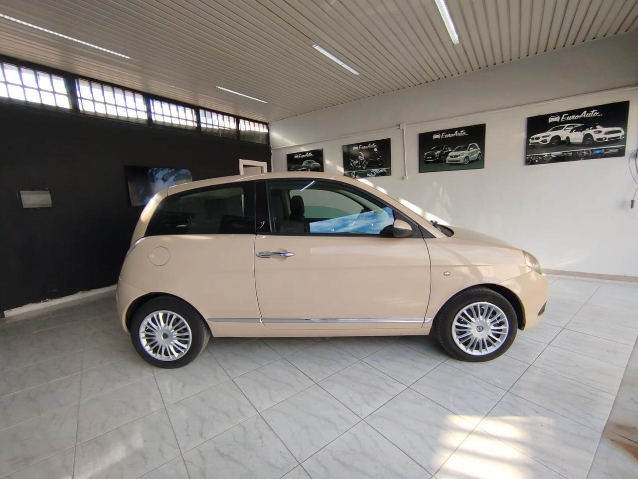Lancia Ypsilon 1.4 benzina CON GARANZIA