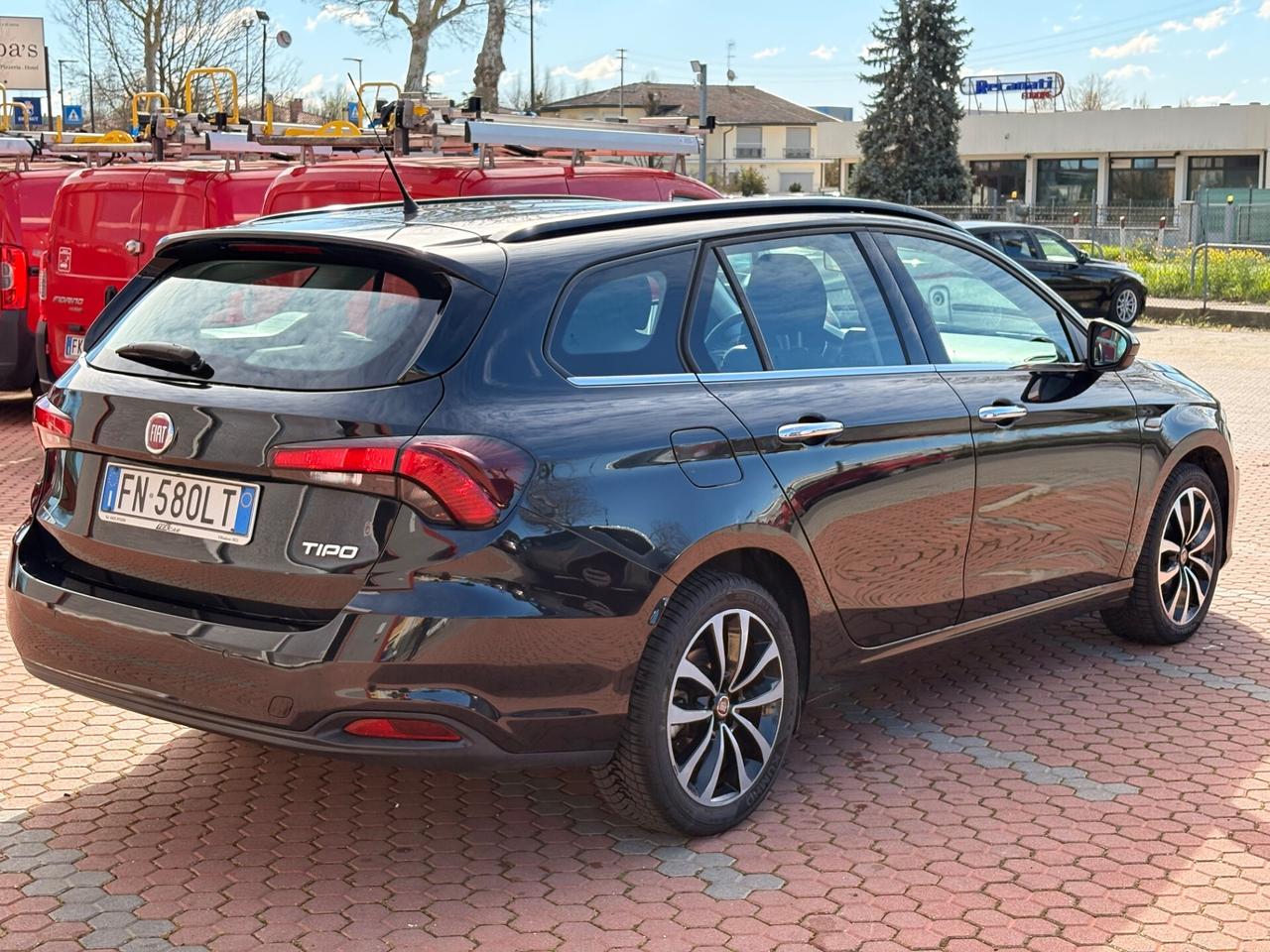 Fiat Tipo 1.6 Lounge - Neopatentati