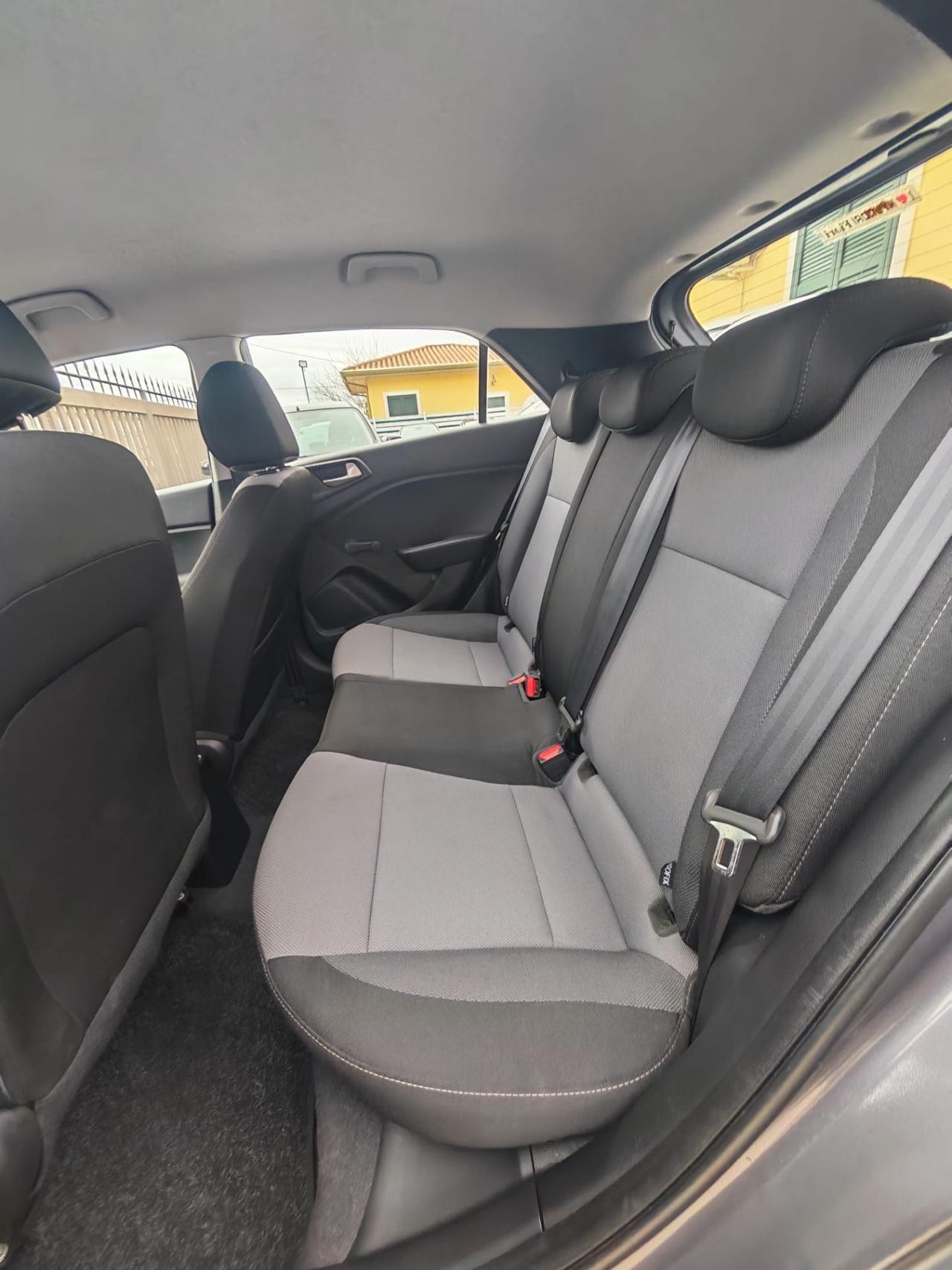 Hyundai i20 1.2 5 porte Econext Connectline gpl garantita permute e finanziamenti