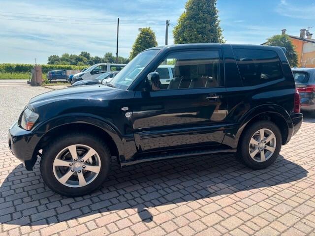 Mitsubishi Pajero 3.2 DI-D 16V 3p. Intense
