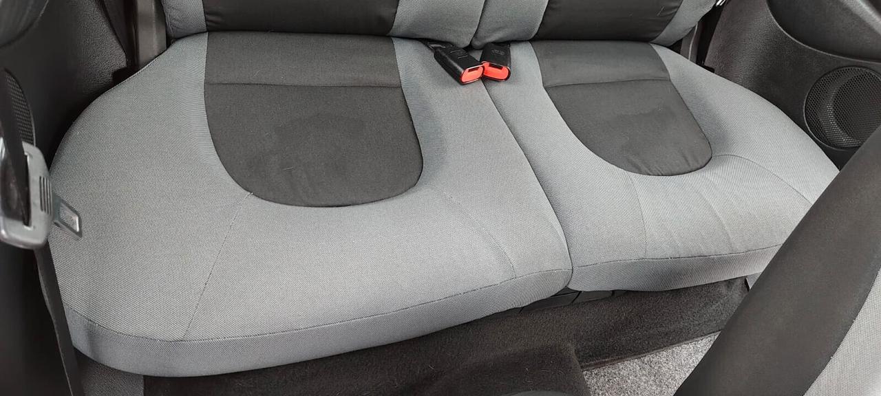 Lancia Ypsilon 1.4 Argento Ecochic GPL