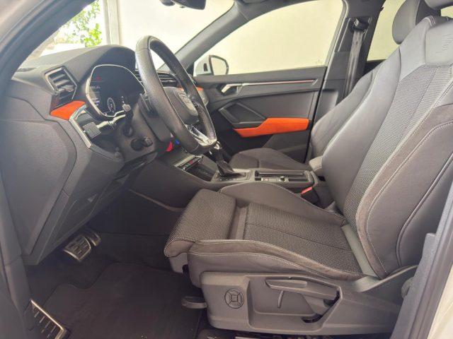 AUDI Q3 35 TDI S line edition