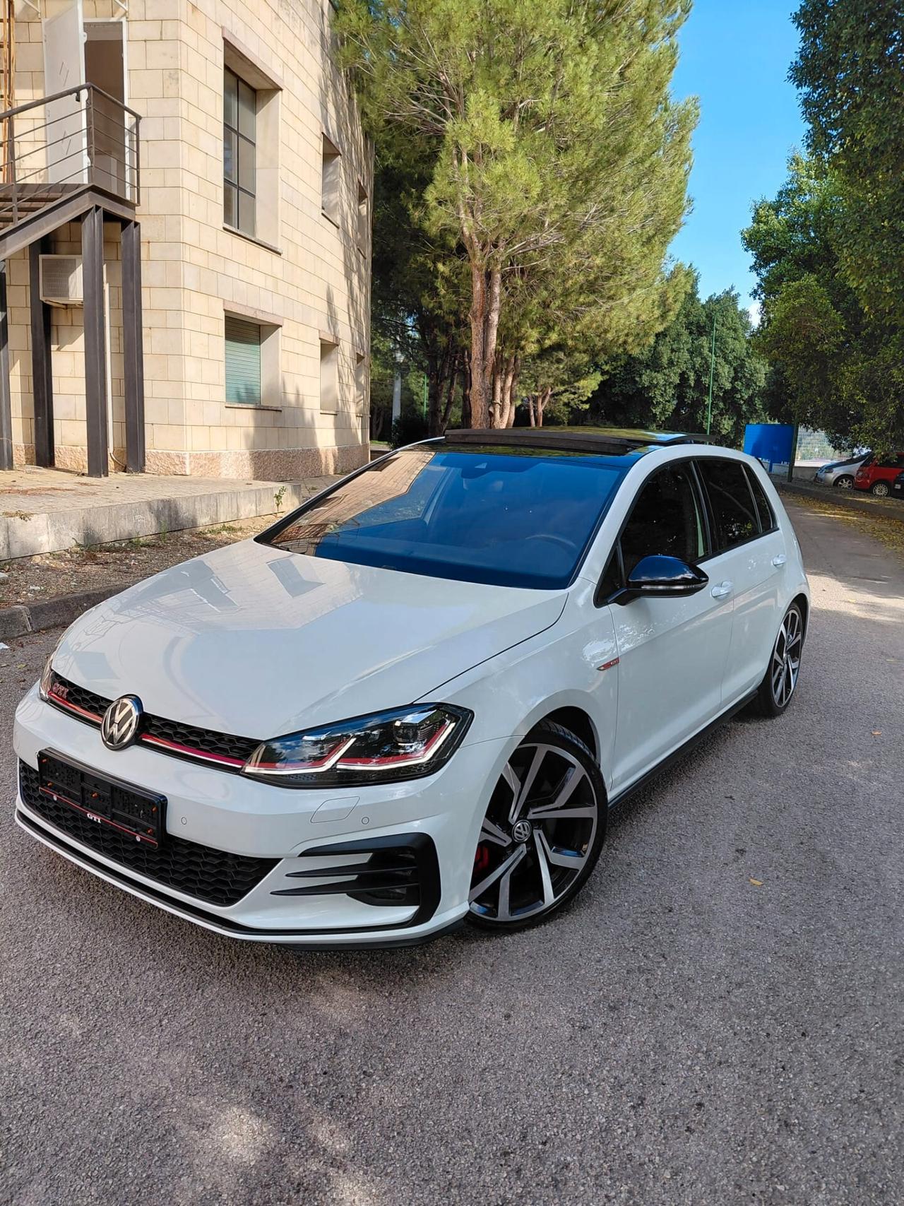 Volkswagen Golf GTI Performance 2.0 245 CV TSI DSG 5p. BMT