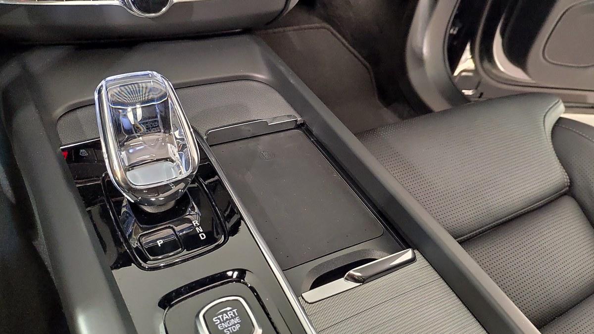 VOLVO Xc60 T6 Plug-In Hybrid Awd Automatico Ultra Black Ed.