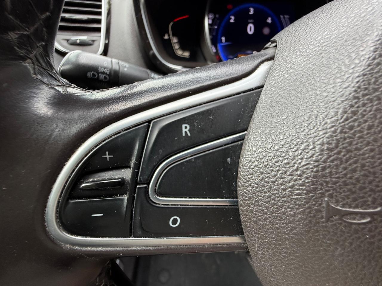 Renault Espace-7 Posti-Executive 4Control