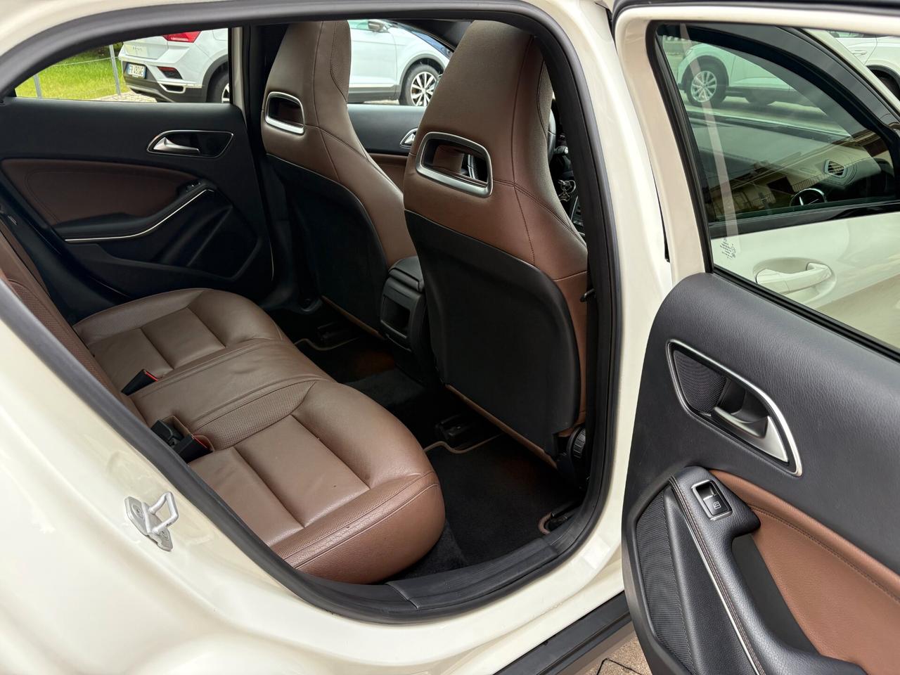 Mercedes-benz GLA 220 CDI Automatic 4Matic Premium
