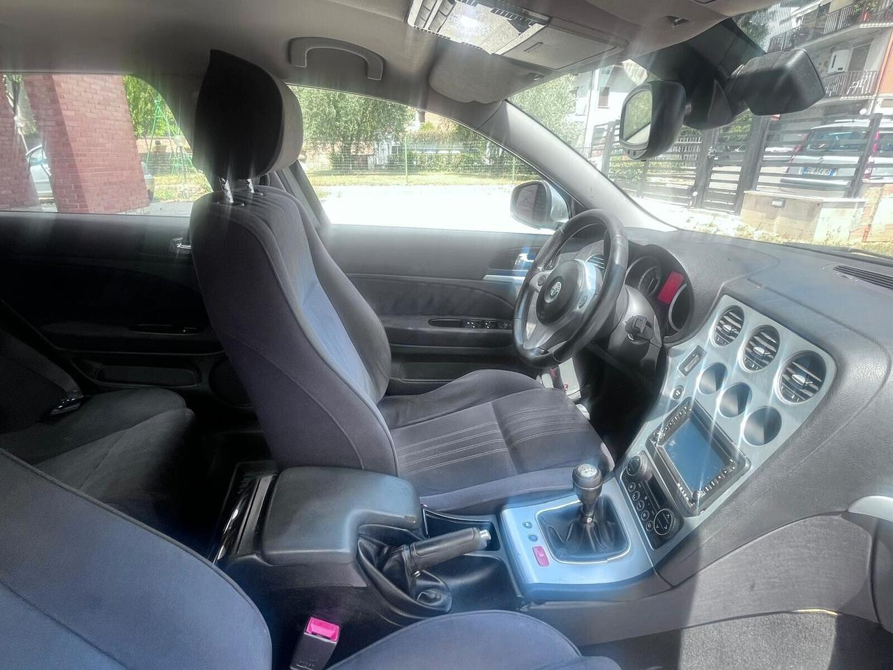 Alfa Romeo 159 1.9 JTDm Sportwagon