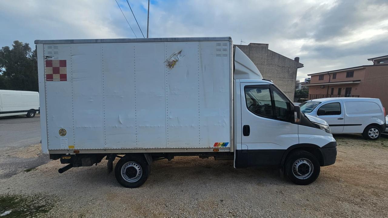 IVECO DAILY 35S15 2.3 M.JET 145 CV 2016 CASSONE CON PEDANA IDRAULICA E5