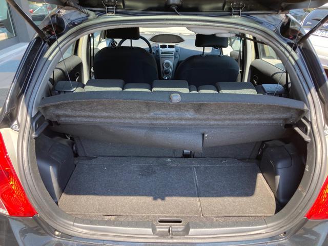 TOYOTA Yaris 1.3 5 porte Sol
