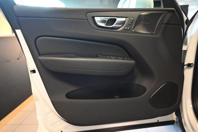 VOLVO XC60 2.0 B4 INSCRIPTION AWD AUTO TETTO 20"CAM STRAFULL!