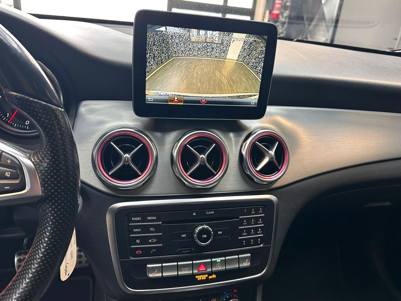 Mercedes-benz GLA 200 d Premium AMG