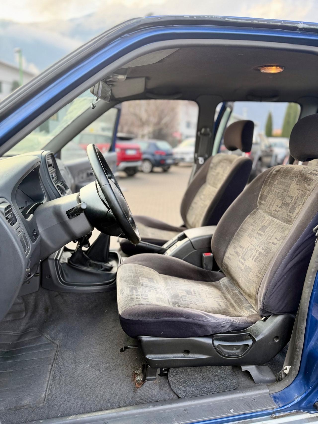 Nissan navara d22 pick up motore a ingranaggi