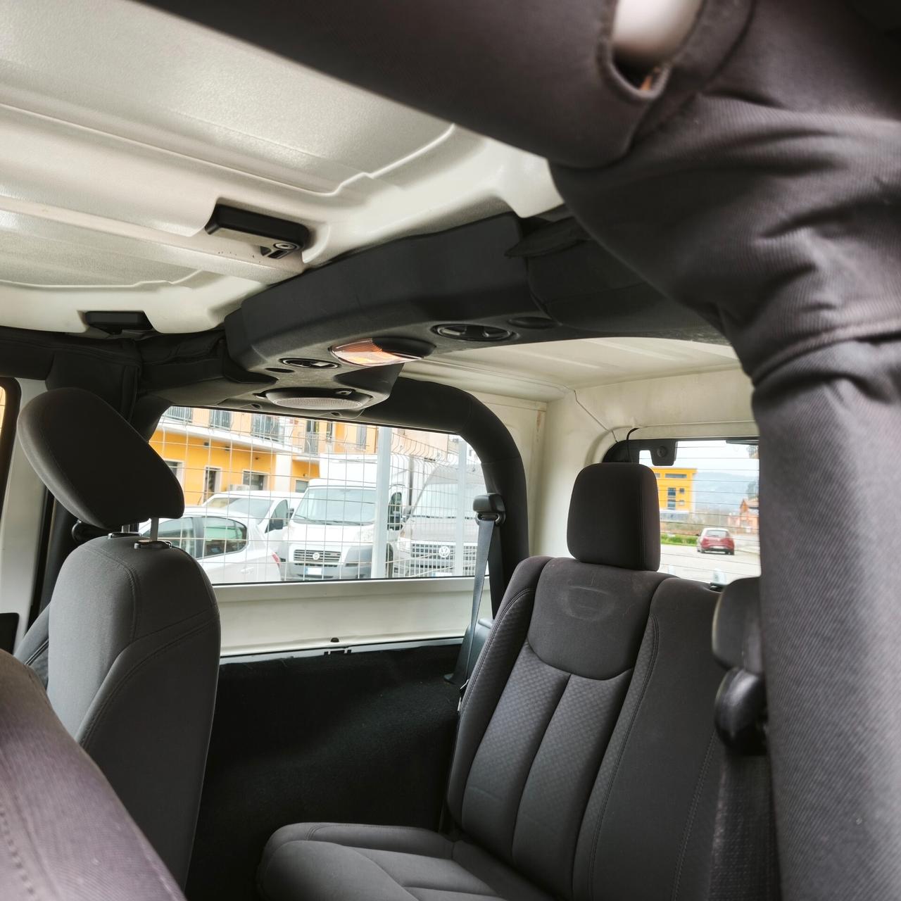 Jeep Wrangler 2.8 Sport CRD DPF