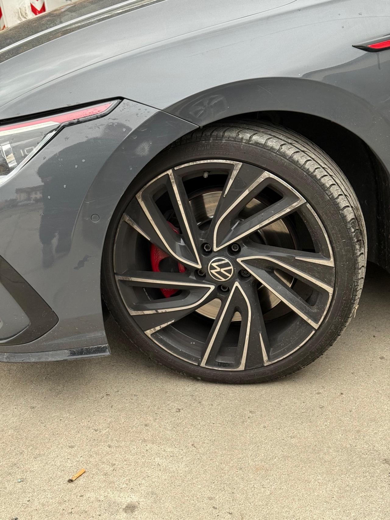 Volkswagen Golf GTI 2.0 TSI DSG