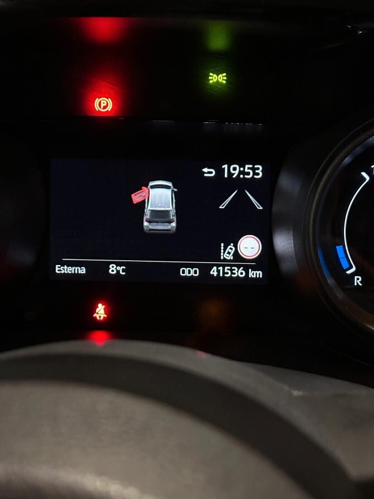 Toyota Yaris 1.5h LOUNGE