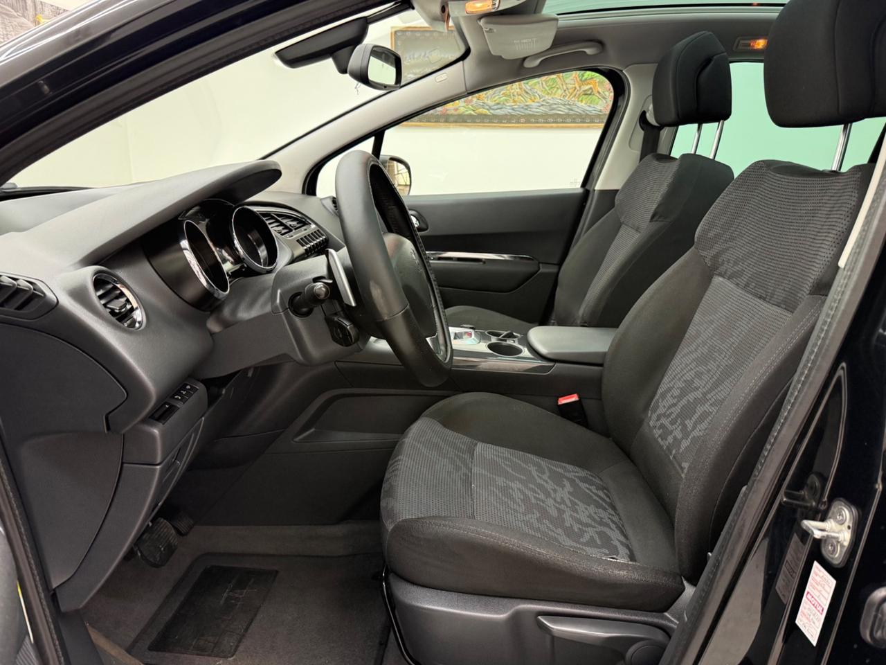 Peugeot 3008 1.6 HDi 110CV cambio robotizzato Premium