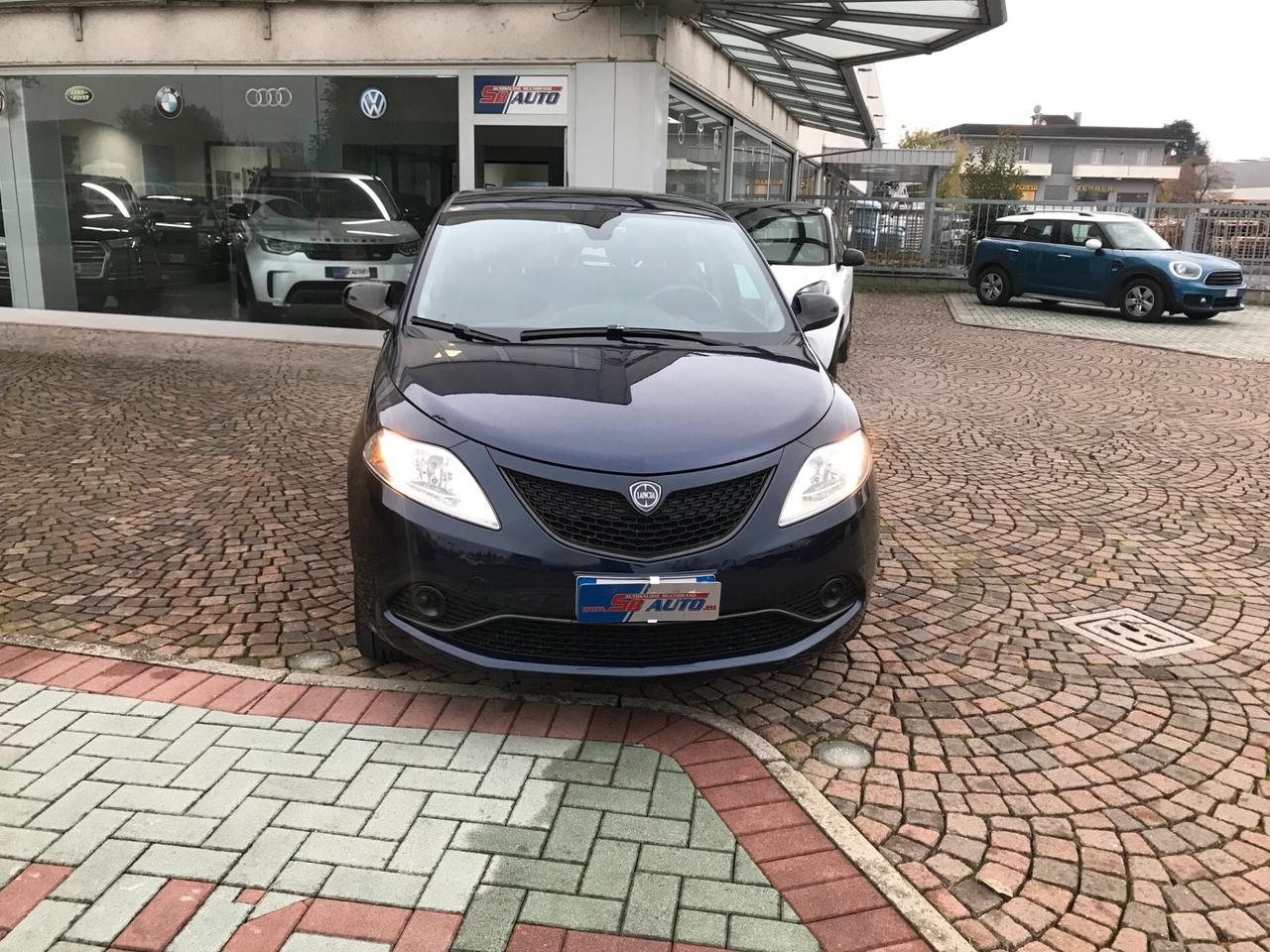 Lancia Ypsilon 1.2 69 CV 5 porte Gold