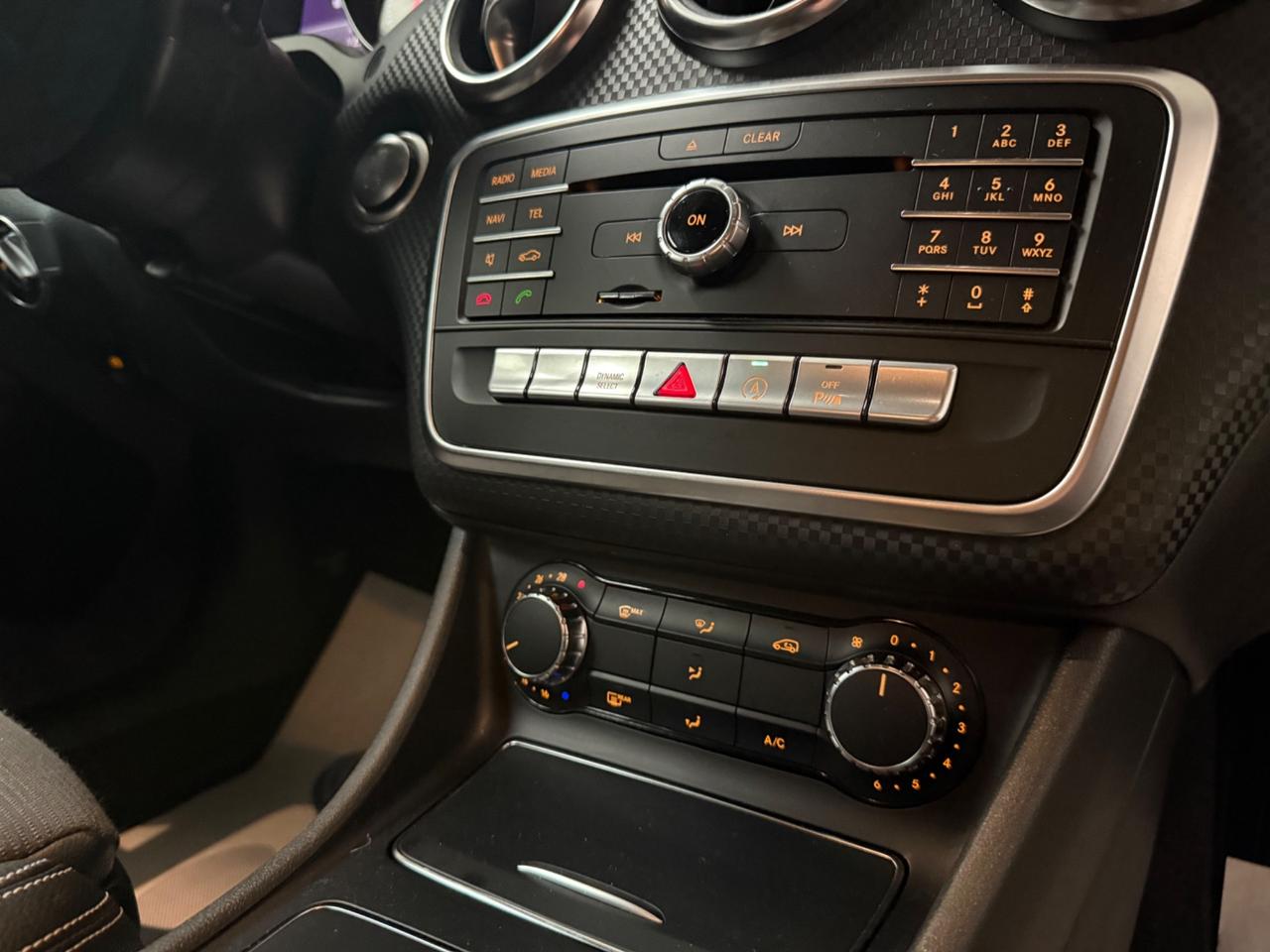 MERCEDES-BENZ 180 D PREMIUM AUTOMATIC