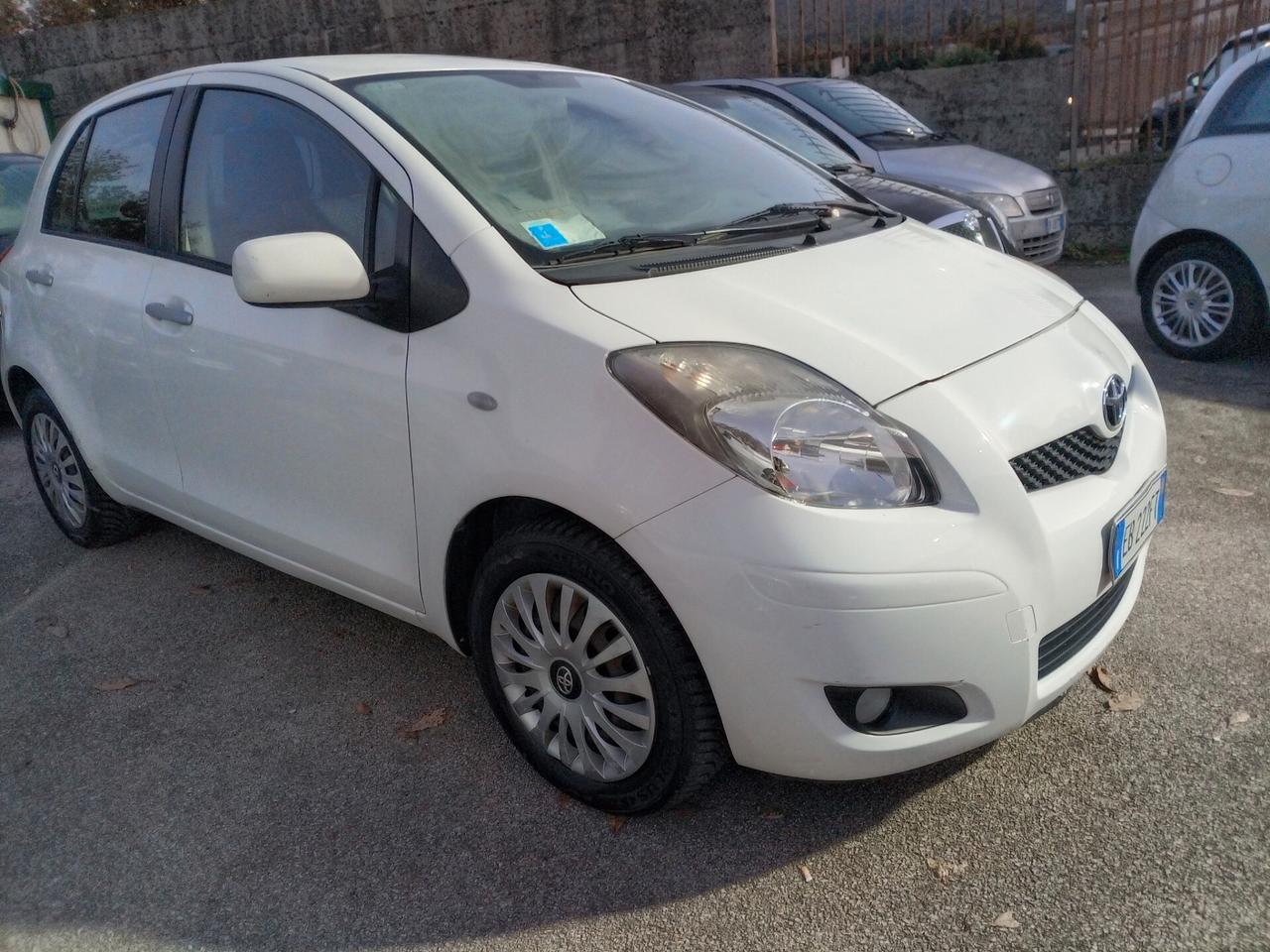 Toyota Yaris 1.3 5 porte M-MT ( cambio automatico)