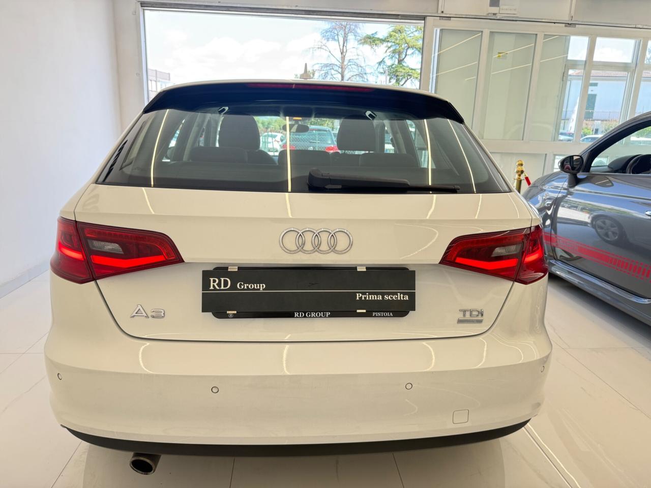 A3 Sportback 1.6 tdi Ambiente 105 cv okneopatentati