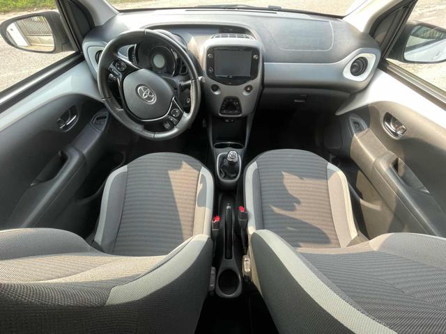 TOYOTA Aygo Connect 1.0