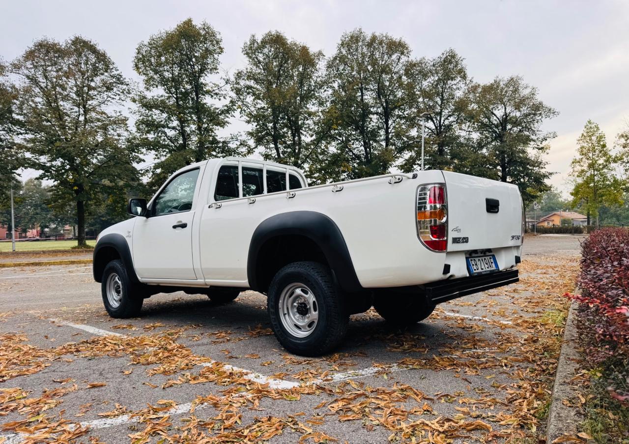 Mazda BT-50 2.5 TD cat 4x2 Single Cab Hot Pick-up