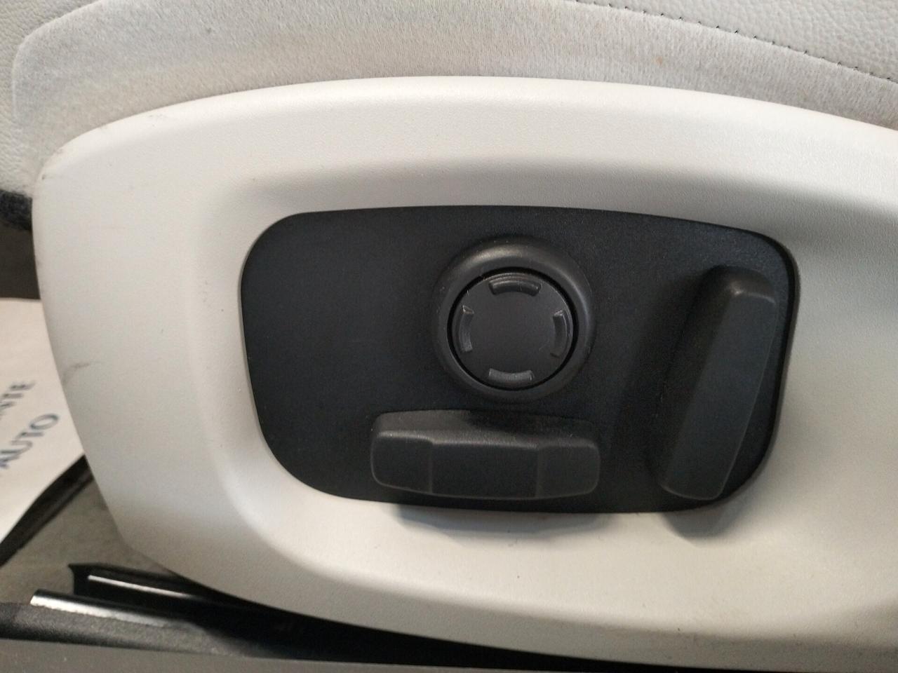 Jaguar XF Sportbrake 2.0 D 180 CV aut. Prestige - 4x4 AUTOMATICO