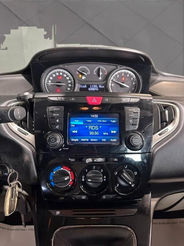 Lancia Ypsilon 1.2 69 CV 5 porte Gold(NEOPATENTATI)
