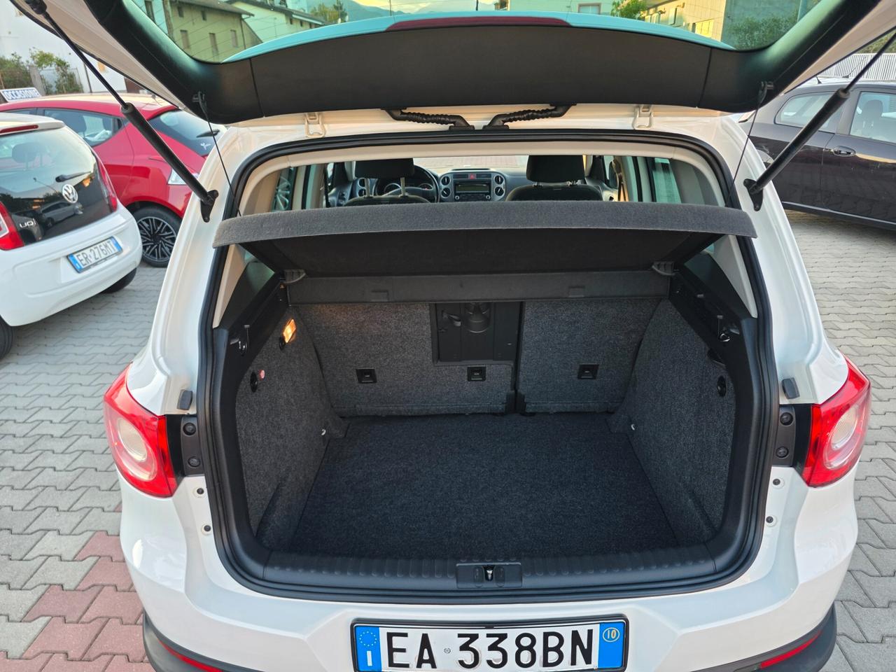 Volkswagen Tiguan 2.0 TDI Sport perfetta e garantita 12M