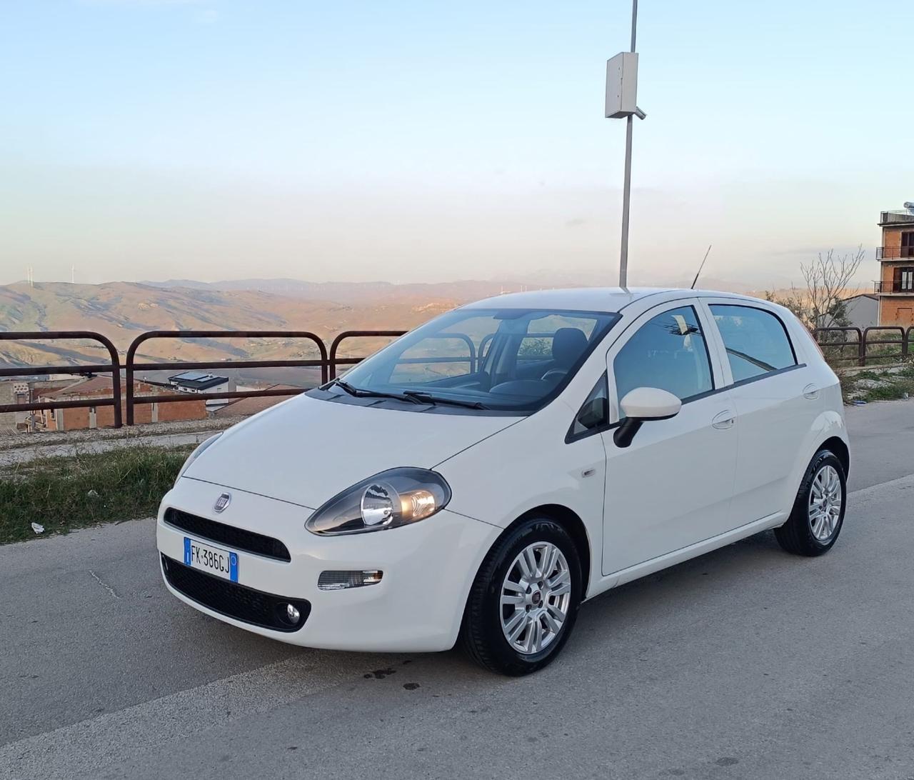 Fiat Punto 1.3 MJT II S&S 95 CV 5 porte Street