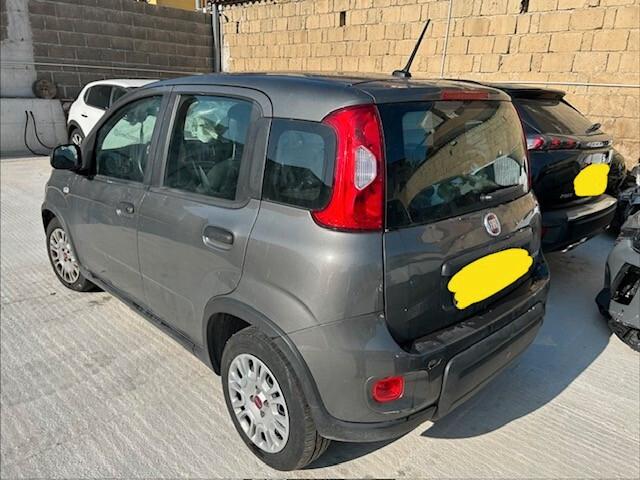 Fiat Panda 2023 Hybrid sinistrata incidentata