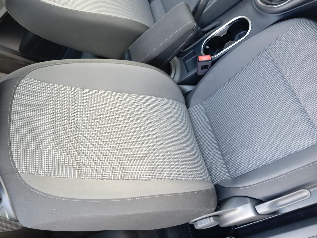 Volkswagen Maggiolino 1.2 TSI Design tetto apribile sens park x2 navy vol multifunzioni lim. di velocita' pronta consegna