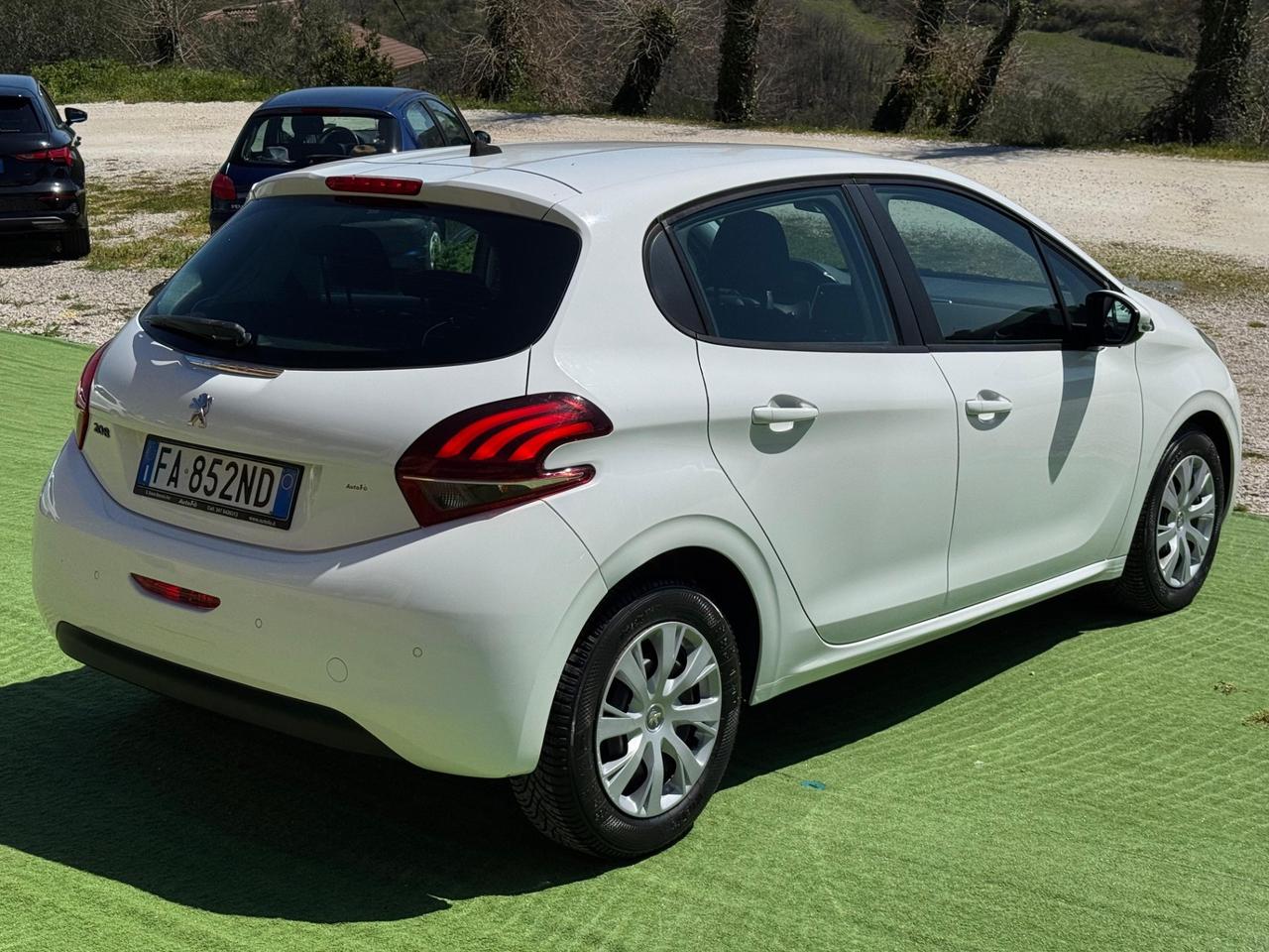 Peugeot 208 1.4 HDi 68 CV 5 porte Active