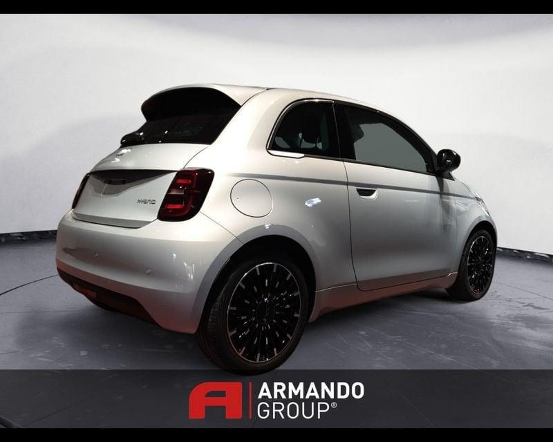 FIAT 500 (2020-->) Berlina Hybrid Icon