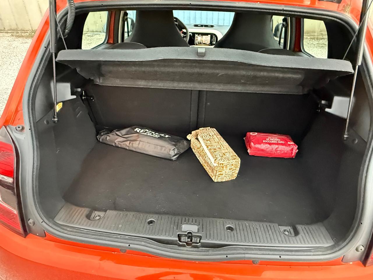 Renault Twingo SCe 65 CV Urban Night